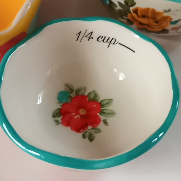 Set Of 4 Floral Ceramic Measuring Cups - Picture 6 of 16